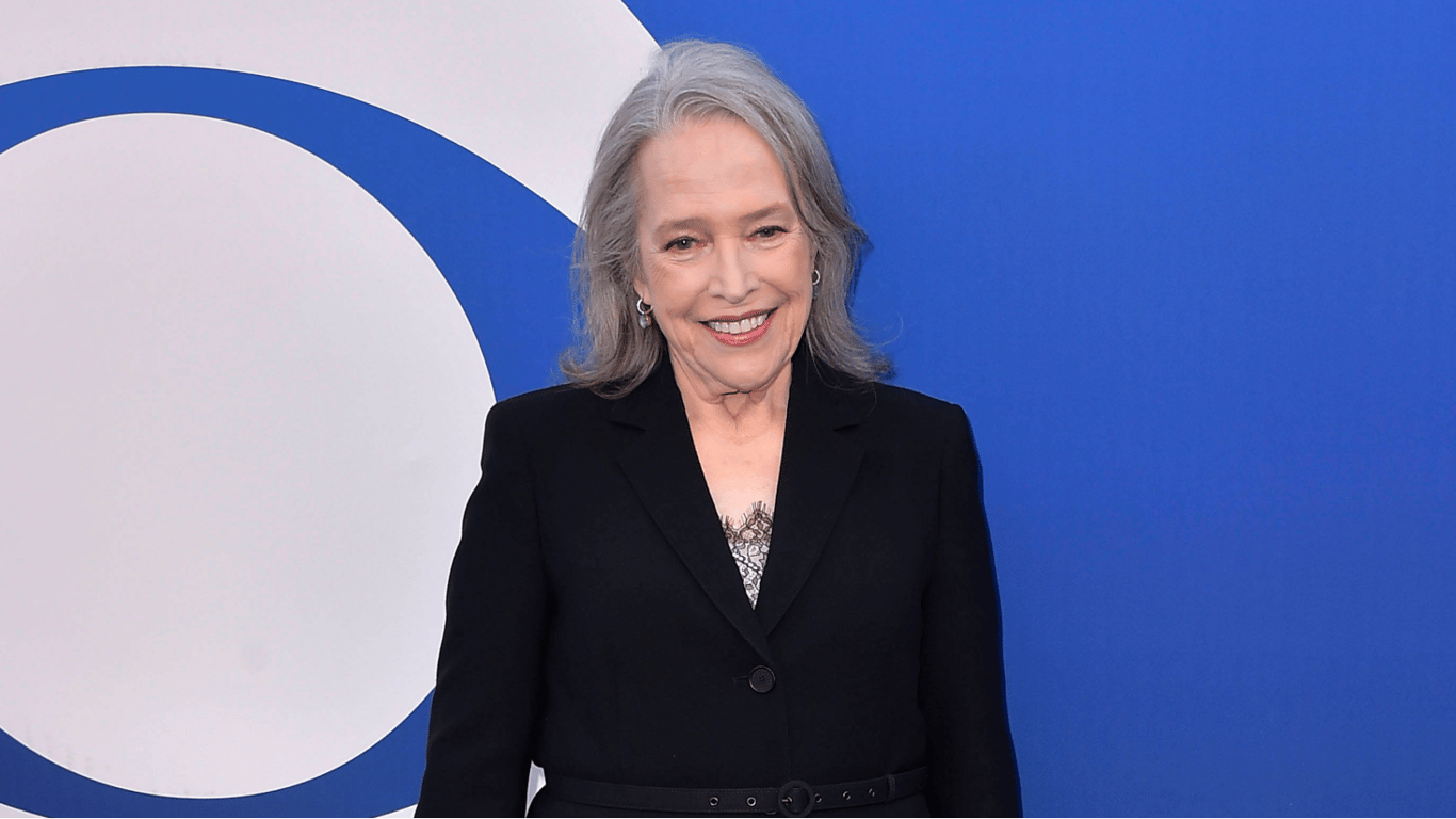 Томпалы қыздар былғайды