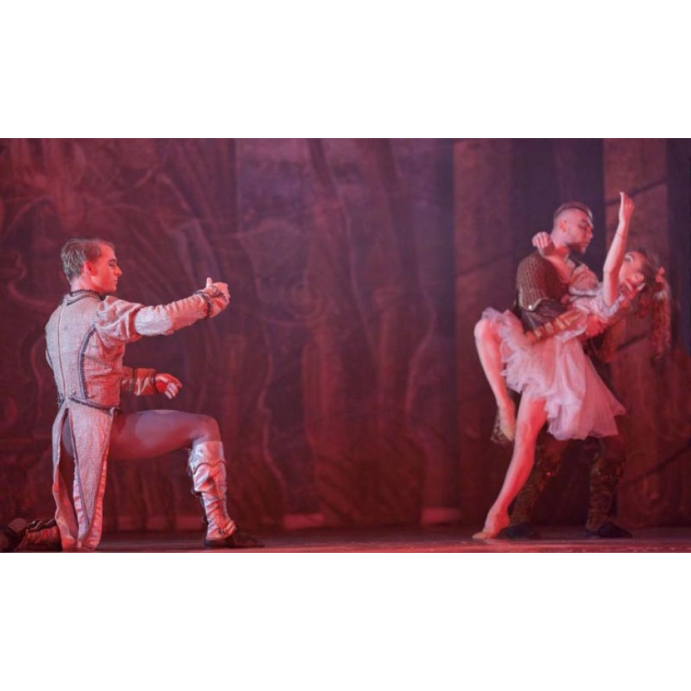 Фото №8 - Афіша Афіша Kyiv Modern Ballet. Щелкунчик. Раду Поклитару