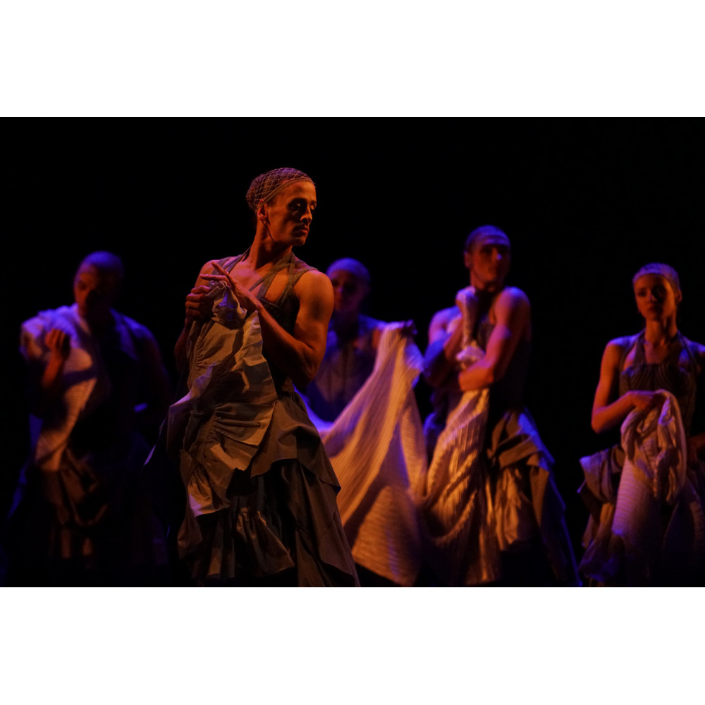 Фото №9 - Афіша Афіша Kyiv Modern Ballet. Жінки в ре-мінорі. Довгий різдвяний