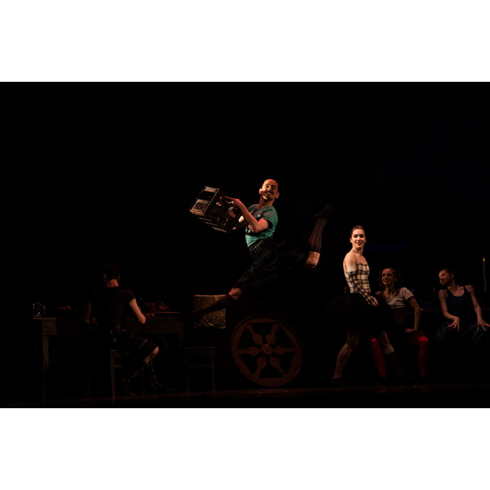 Фото №8 - Афіша Афіша Kyiv Modern Ballet. In pivo veritas. Дев'ять побачень. Раду