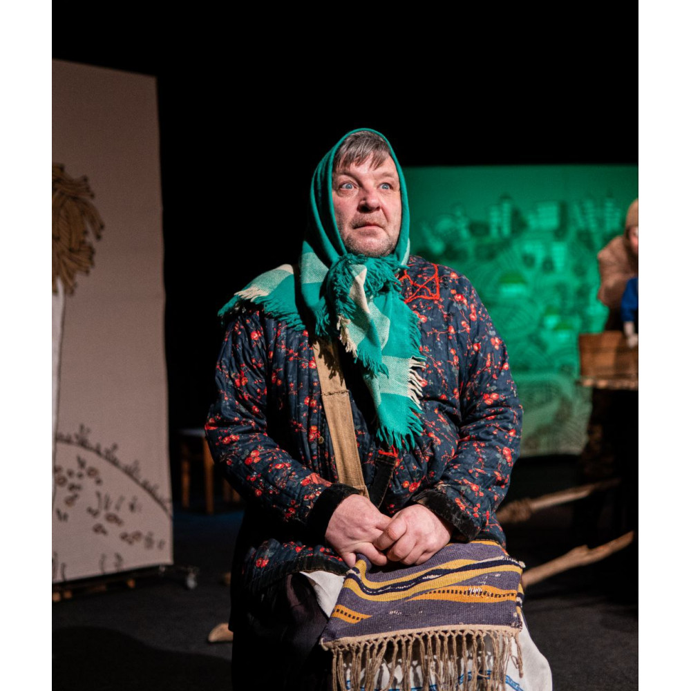 Фото №6 - АфишаАфіша "НЕХАЙ ЩАСТИТЬ!". Вистава Харківського академічного українського драматичного театру ім. Т. Г. Шевченка