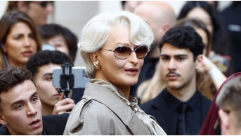 Alexis Stone shocked at the Balenciaga show in the image of Miranda Priestly