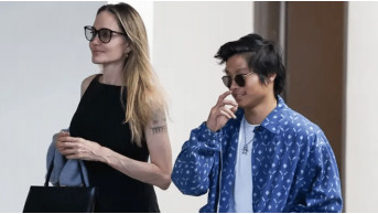 Angelina Jolie captivates: she appeared in a black outfit at a dinner with her son Pax