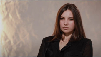 Antonina Khyzhniak: A Rising Star's Financial Journey During Wartime