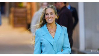 Sarah Jessica Parker Stuns in Iconic Looks on ''And Just Like That…'' Set