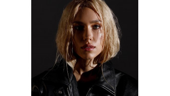 Dasha Kvitkova surprises: bold image and new photo sessions