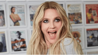 Drew Barrymore talked about an unexpected kiss in the 90s!