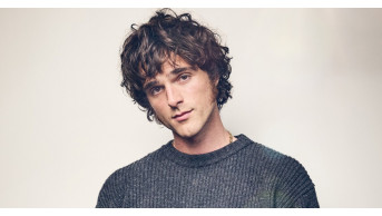 Jacob Elordi's Bold Sideburns Steal the Spotlight at Berlin Festival