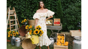 Ella Kandyba celebrates her son George's birthday with flowers and colorful guests
