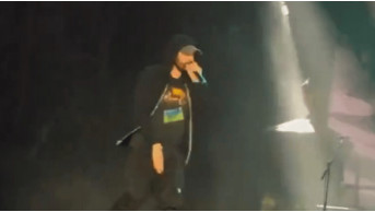 Eminem Stuns at Abu Dhabi Grand Prix with Bold Fashion Statement