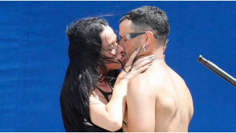 Katy Perry captures Barcelona: luxurious filming of a new music video with a slender partner