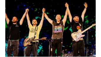 Chris Martin's Bold Move: Coldplay's Frontman Reaffirms Support for Ukraine Amidst Controversy