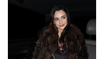 Фото №%d - АфішаКурйоз на сцені: Анна Трінчер вдарила