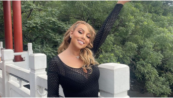 Mariah Carey surprises: conquered the Great Wall of China in heels!