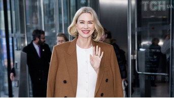 Naomi Watts Shines in NY as She Promotes Her Menopause Guide