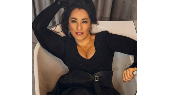Natalka Karpa Dazzles in a Bathtub Photoshoot: A Glamorous Fashion Statement