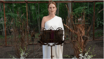 Netflix Unveils ''Sirens'' Trailer Starring Julianne Moore