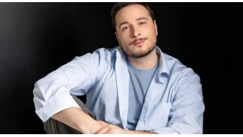 Ukrainian Singer Nikita Kyselov Thrives After Hair Transplant