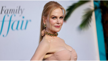 Nicole Kidman and Zac Efron hit the red carpet at the ''Family Affair'' premiere