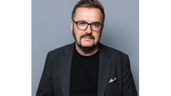 Oleksandr Ponomaryov showed himself without glasses and a beard: an unrecognizable image of a singer