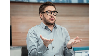 Alexey Sukhanov's Heartfelt Moments with Celebrities: A New Trend?