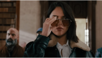 Fashion Phenomenon: Guy Ritchie's Film ''Fountain of Youth'' Steals the Spotlight