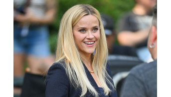 Reese Witherspoon Reveals Her Enchanting Reading Nook