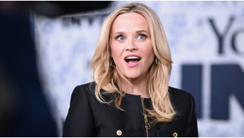 Reese Witherspoon's Bold Living Room Design Stuns the Interior World