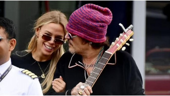Johnny Depp's romance: the actor's new lover looks like Amber Heard