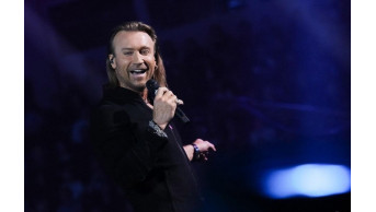 Oleh Vynnyk Sparks Controversy by Singing in Russian at Prague Concert