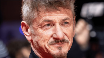 Sean Penn and Valeria Nikonov are together for the first time on the red carpet: the couple's sensat