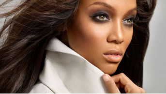Iconic Transformation: Tyra Banks Shines Bright at Fashion LA Awards