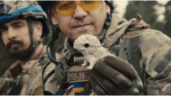 ''Porcelain War'' Unveils Harrowing Art in the Heart of Conflict