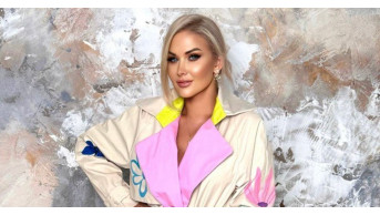 Spring Fashion Alert: Ukrainian Star Kateryna Buzhynska Stuns in Floral Trench and Gold Stilettos