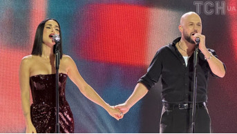 Zlata Ognevich Shines in Burgundy at Ukraine Music Awards