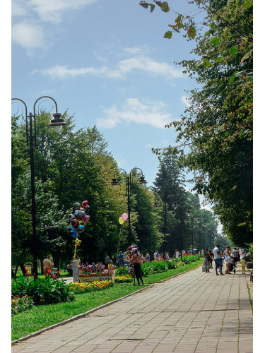 Парк ім. Л. Українки — , Выставка