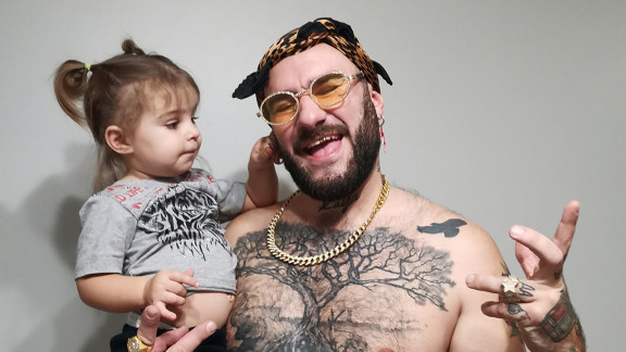 Билеты От миллионов лайков в ТиkTok к сольного альбома: Саша Таб перезапускает карьеру