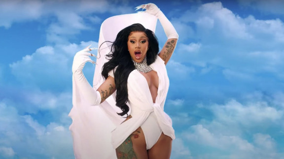 Билеты Украинская режиссер Таню Муиньо сняла новый клип Cardi B: Смотрим